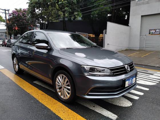 VOLKSWAGEN JETTA 2.0 COMFORTLINE FLEX 4P TIPTRONIC